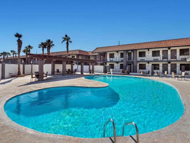 Quality Inn & Suites Lake Havasu City image