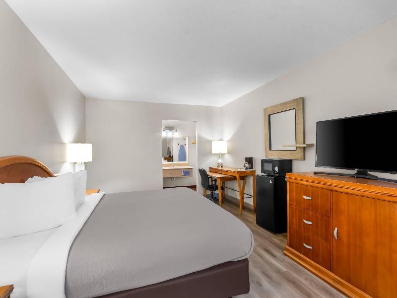 Quality Inn & Suites Lake Havasu City image