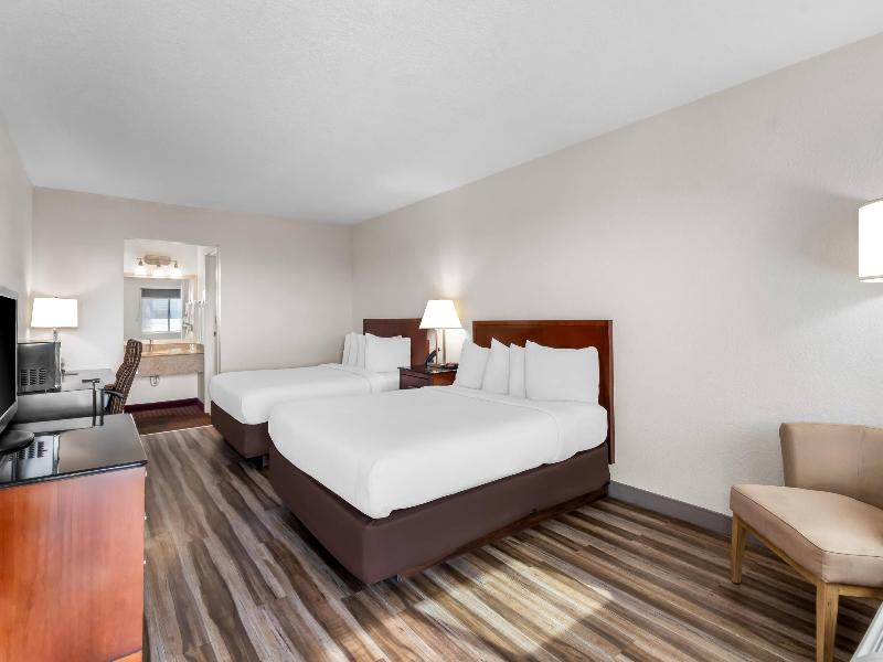 Quality Inn & Suites Lake Havasu City image