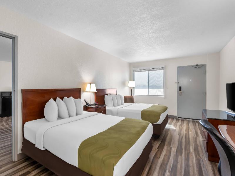 Quality Inn & Suites Lake Havasu City image