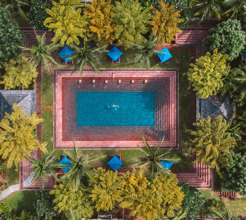 Melati  Beach Resort & Spa