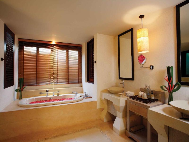 Melati Beach Resort & Spa image