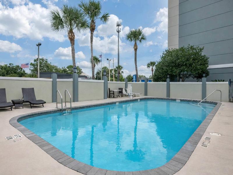 Comfort Suites Baymeadows Near Butler Blvd image