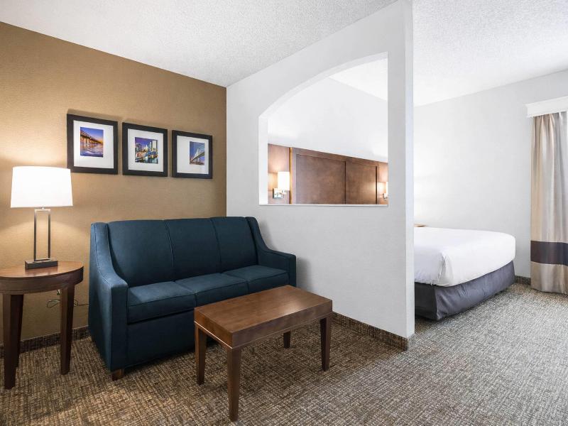 Comfort Suites Baymeadows Near Butler Blvd image