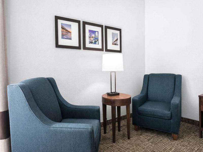 Comfort Suites Baymeadows Near Butler Blvd image