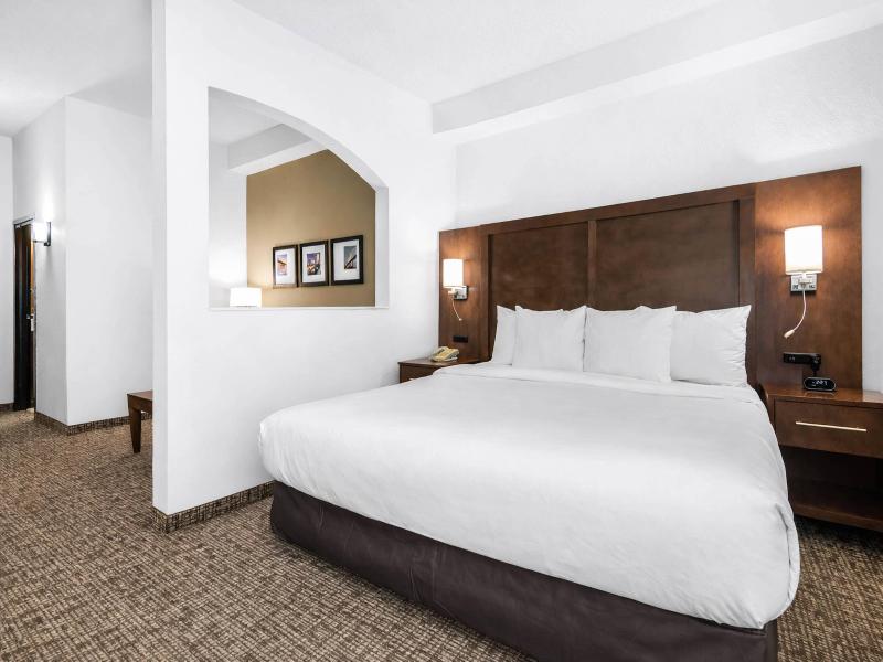 Comfort Suites Baymeadows Near Butler Blvd image