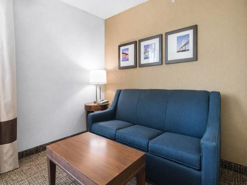 Comfort Suites Baymeadows Near Butler Blvd image