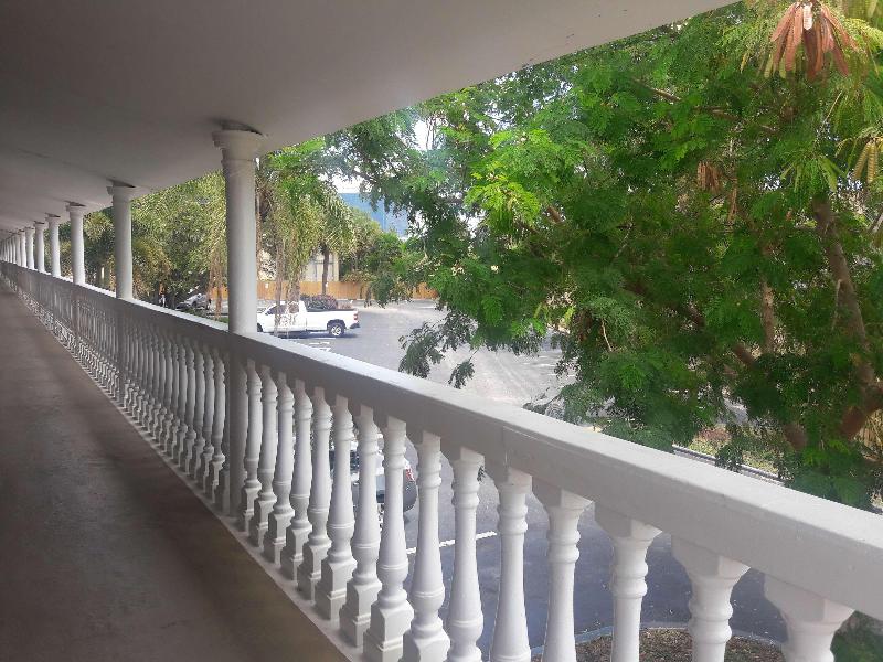 Best Western Palm Beach Lakes image