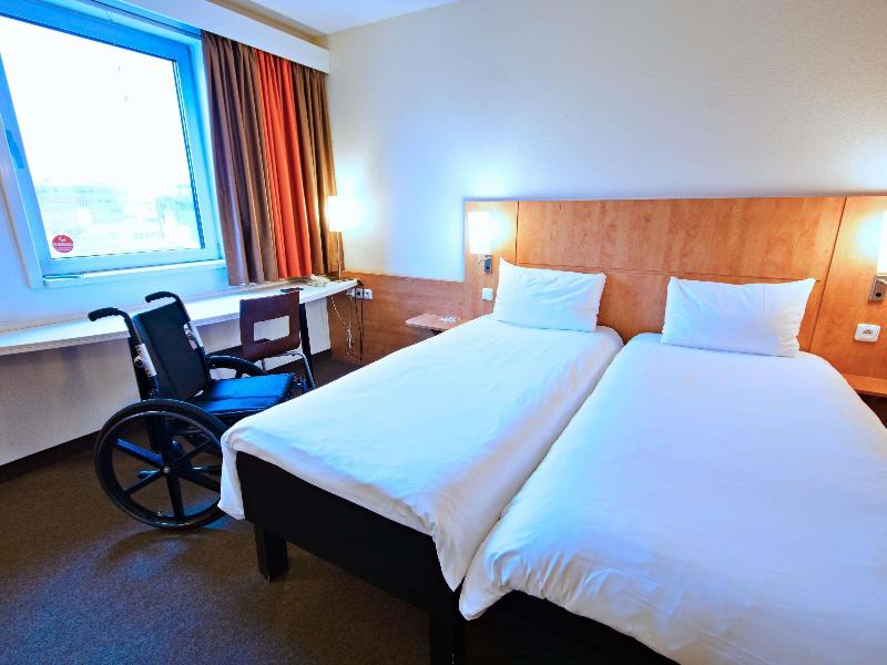 Ibis Praha Mala Strana image