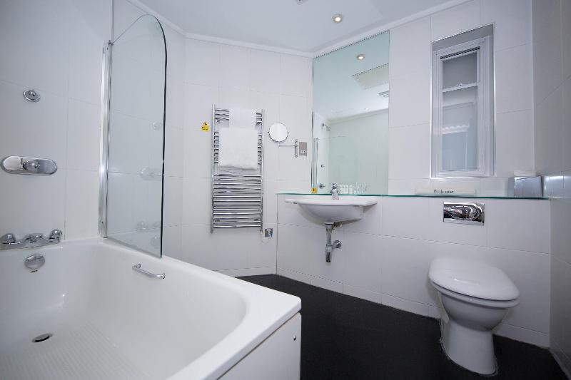 The Met Hotel Leeds image