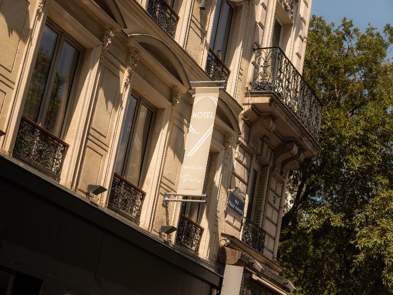 9hotel Republique image