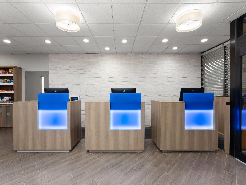 Days Inn by Wyndham Orlando Convention C image