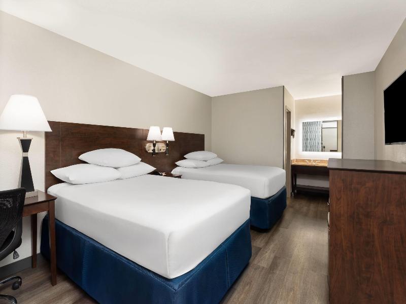 Days Inn by Wyndham Orlando Convention C image