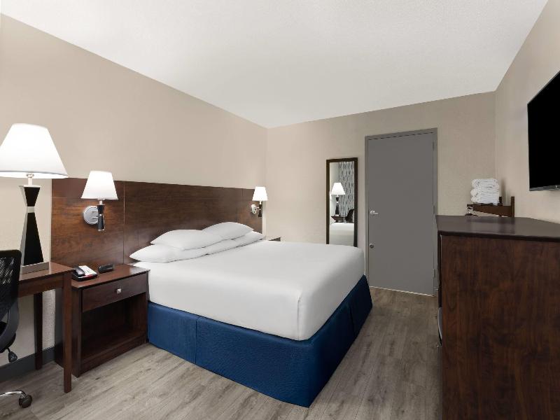 Days Inn by Wyndham Orlando Convention C image
