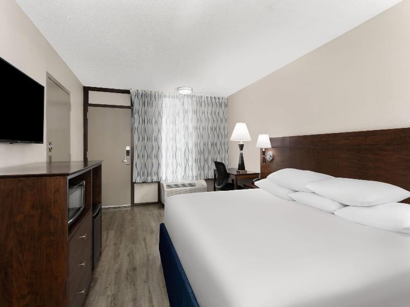 Days Inn by Wyndham Orlando Convention C image