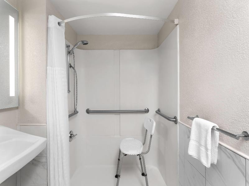 Days Inn by Wyndham Orlando Convention C image
