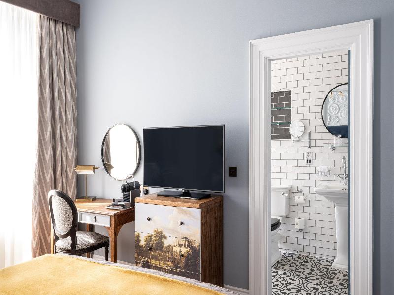 Indigo Bath, an IHG Hotel image