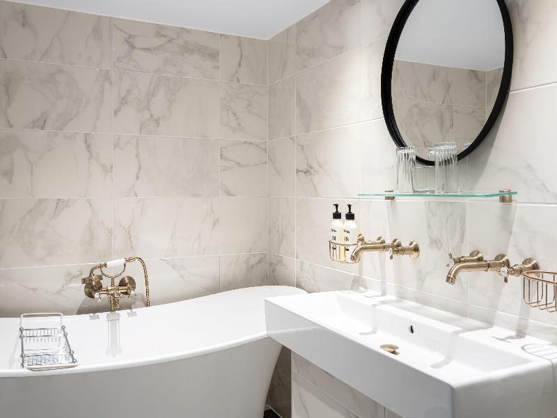 Indigo Bath, an IHG Hotel image