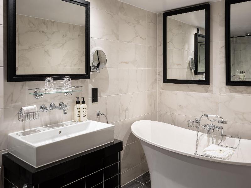 Indigo Bath, an IHG Hotel image