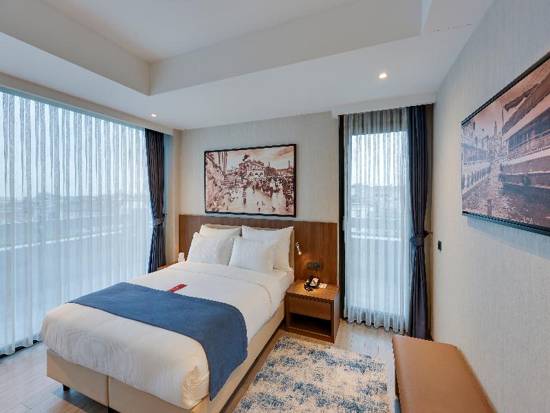 Ramada by Wyndham Istanbul Old City image