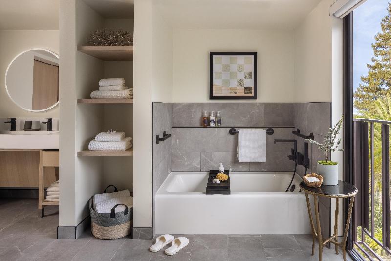 Casa Mani Resort Napa Valley, Curio Collection image