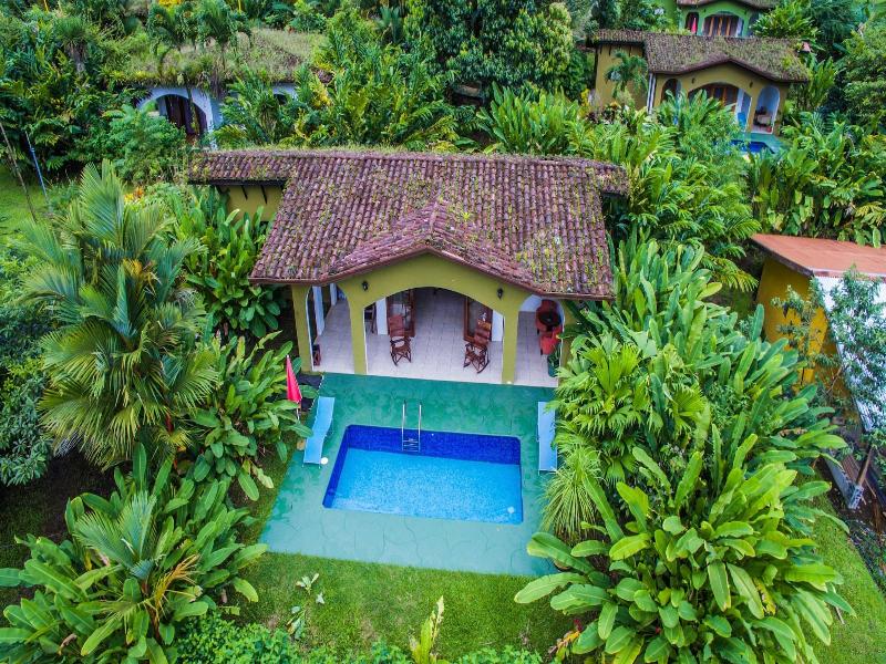 Hotel Mountain Paradise — exterior view