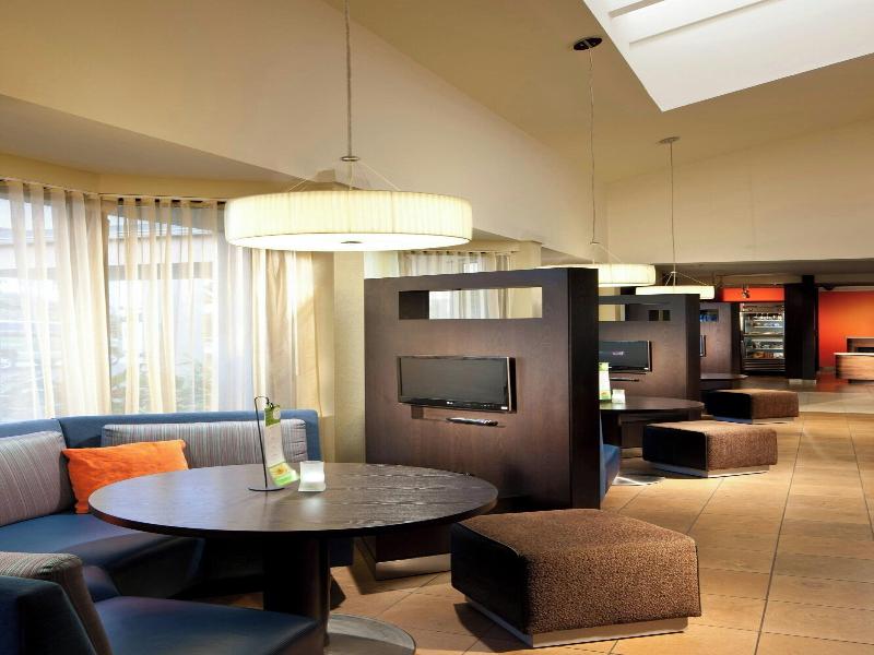 Courtyard Miami Airport West/Doral image