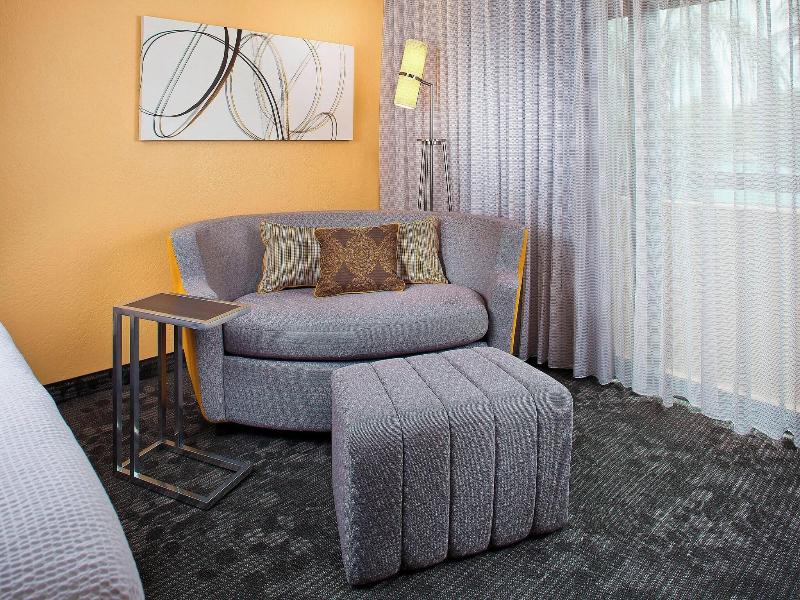 Courtyard Miami Airport West/Doral image