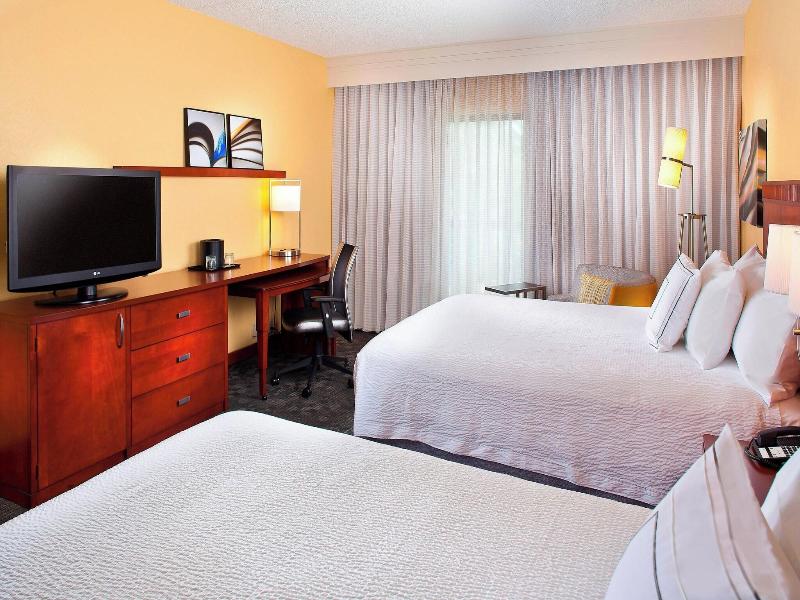 Courtyard Miami Airport West/Doral image