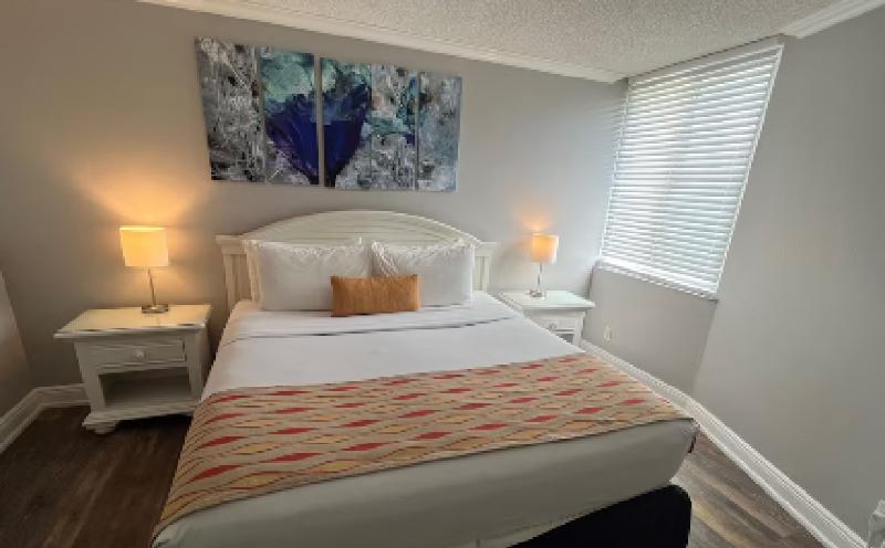 Pelican Pointe image