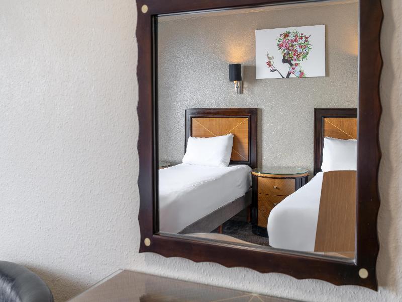 Grand Burstin Hotel Folkestone image