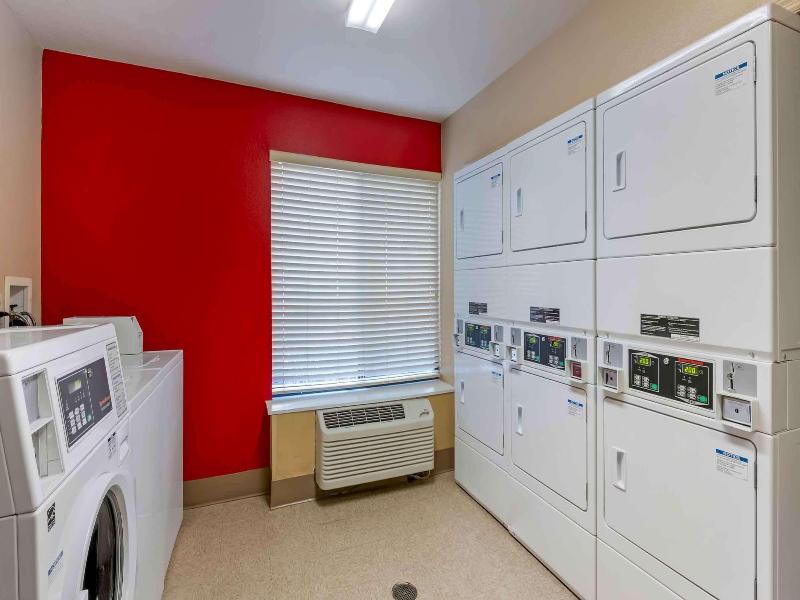 Extended Stay Deluxe Universal image