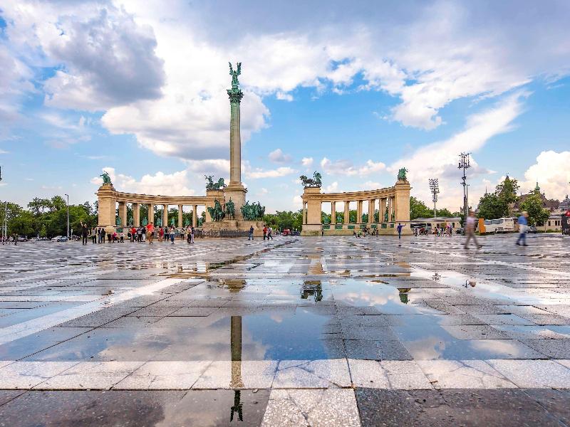 Ibis Styles Budapest Heroes Square image