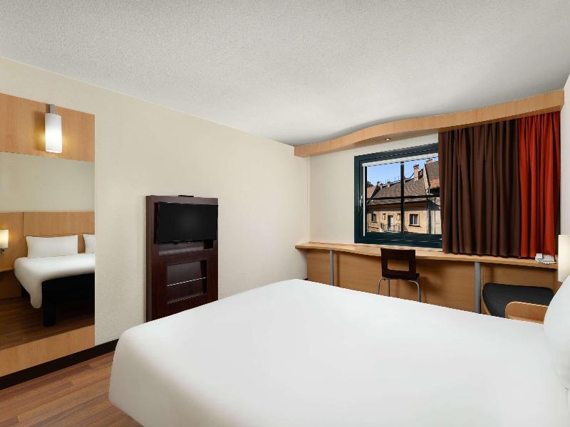 Ibis Styles Budapest Heroes Square image