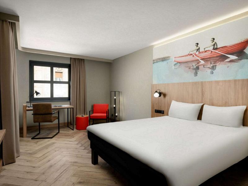 Ibis Styles Budapest Heroes Square image