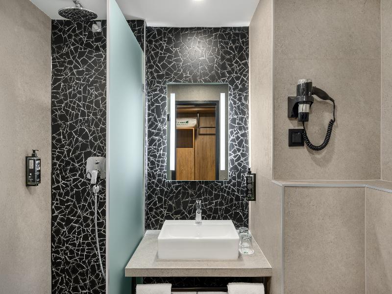 Ibis Styles Budapest Heroes Square image