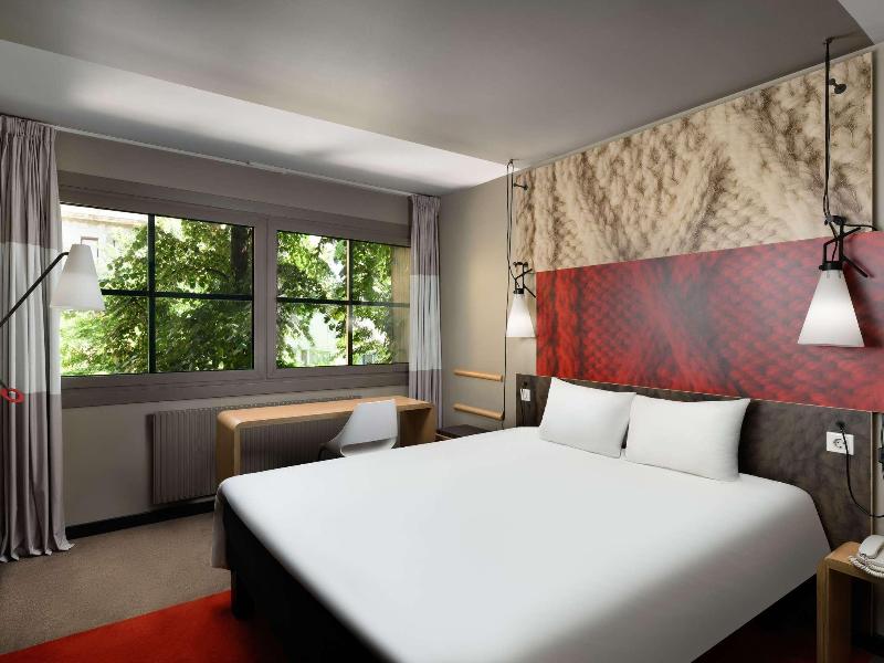 Ibis Styles Budapest Heroes Square image