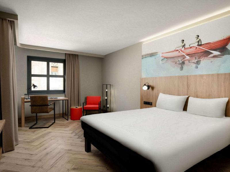 Ibis Styles Budapest Heroes Square image