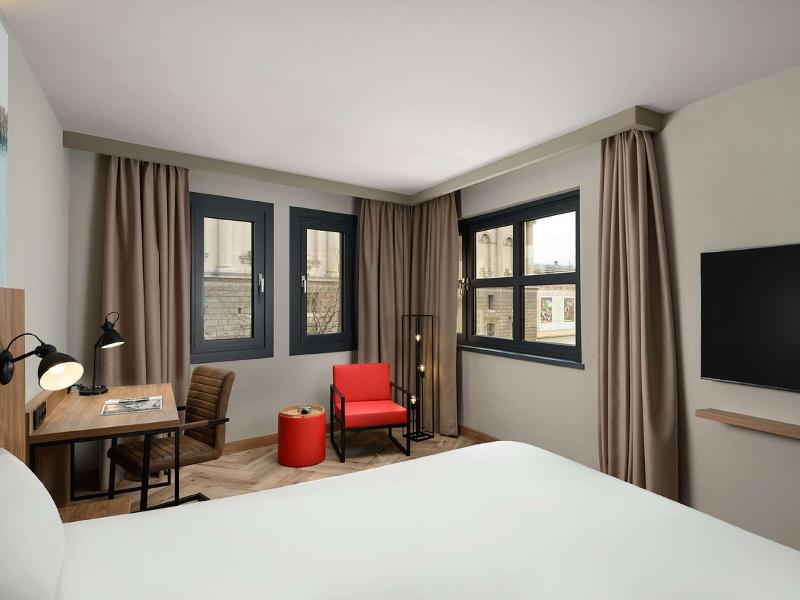 Ibis Styles Budapest Heroes Square image