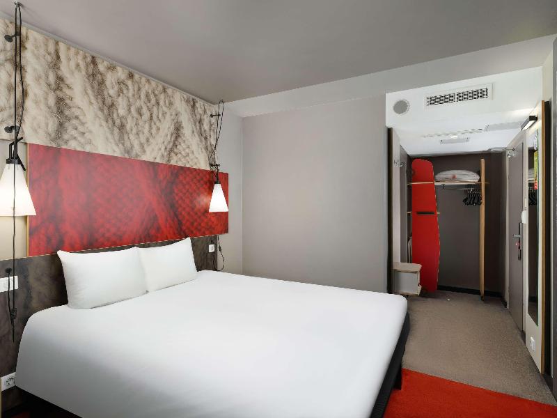 Ibis Styles Budapest Heroes Square image