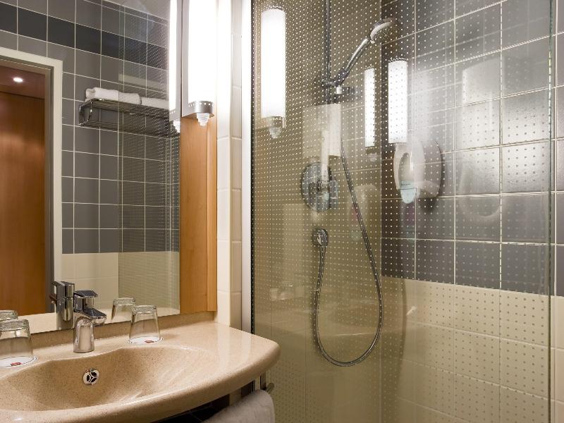 Ibis Styles Budapest Heroes Square image