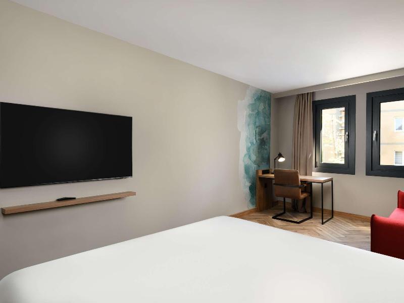 Ibis Styles Budapest Heroes Square image