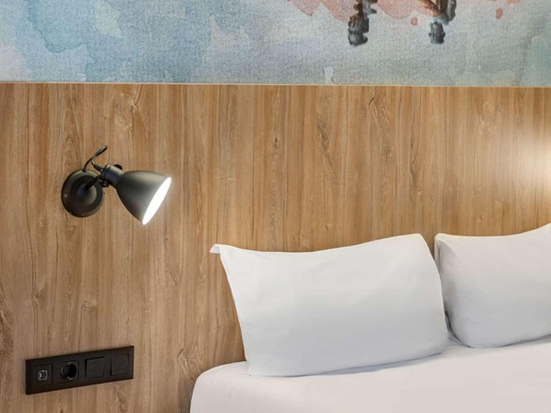 Ibis Styles Budapest Heroes Square image
