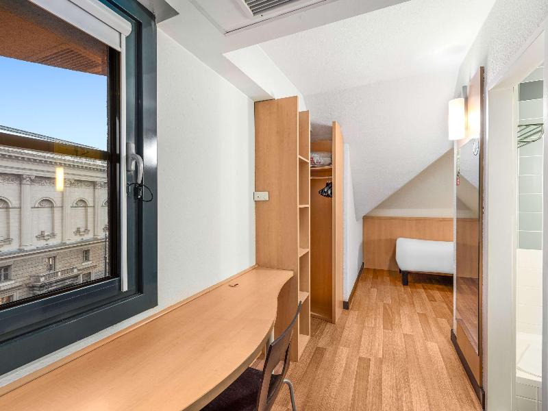 Ibis Styles Budapest Heroes Square image