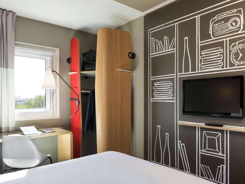 Ibis Styles Budapest Heroes Square image