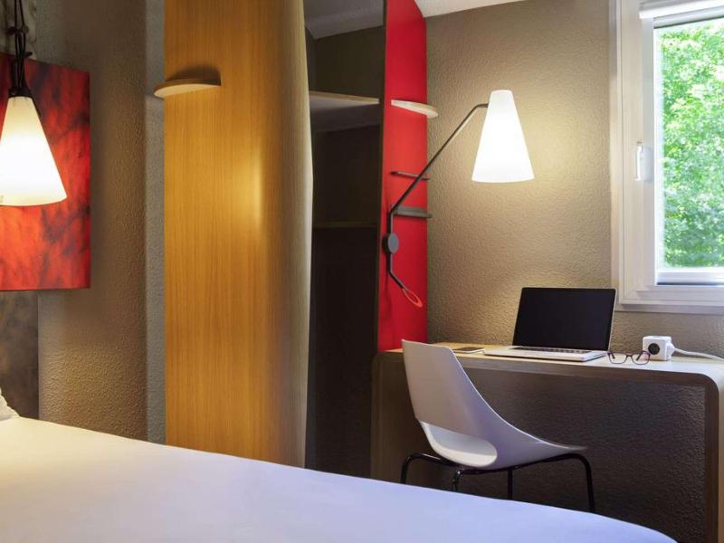 Ibis Styles Budapest Heroes Square image