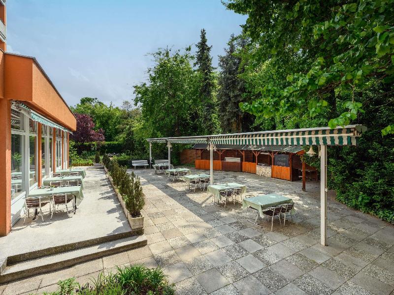 Ibis Budapest City South image
