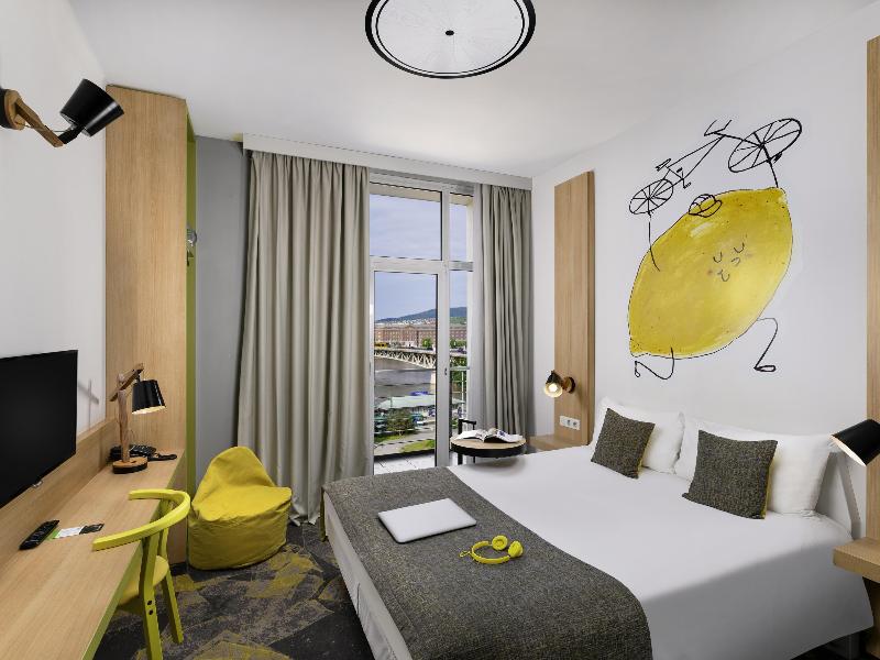 Ibis Styles Budapest City image