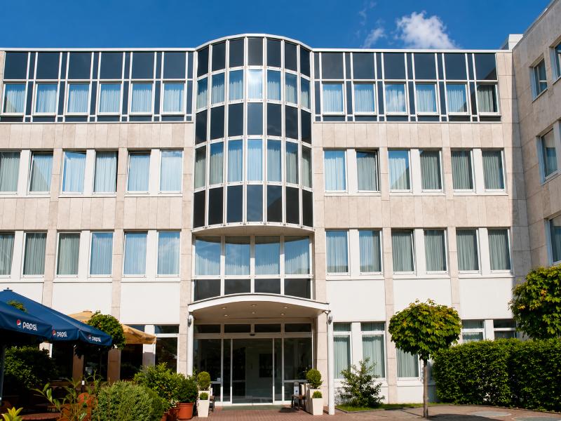 Sunday Hotel Frankfurt Airport - Neu-Isenburg image