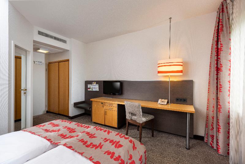 Sunday Hotel Frankfurt Airport - Neu-Isenburg image